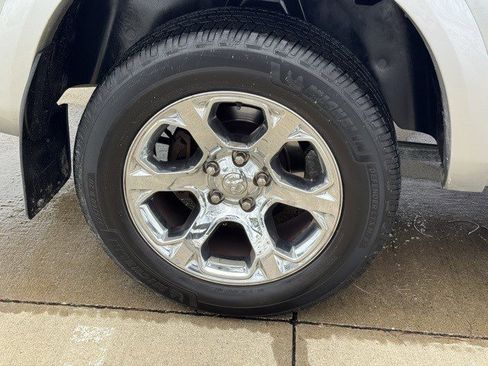 Used 2018 RAM 1500 Laramie image 37