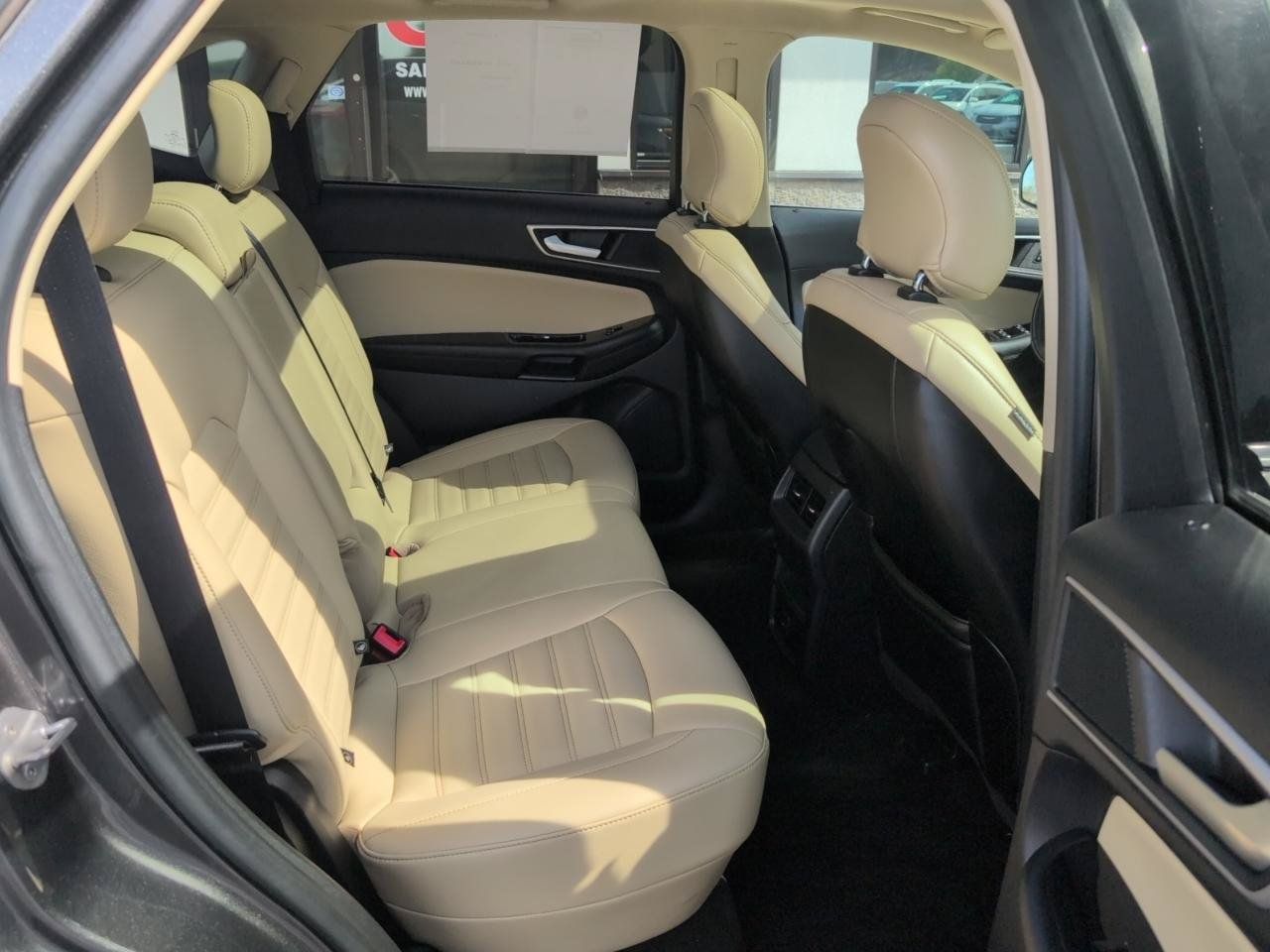 Used 2019 Ford Edge SEL w/ Equipment Group 201A AWD/4WD image 12