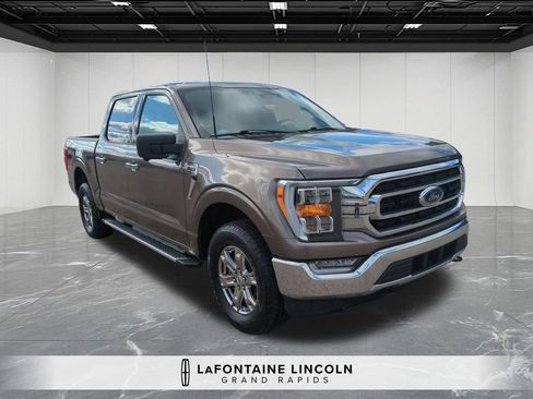 Used 2022 Ford F150 XLT w/ Equipment Group 302A High AWD/4WD image 7