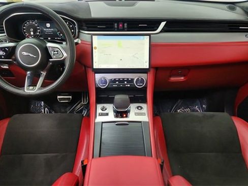 Used 2022 Jaguar F-PACE SVR image 90