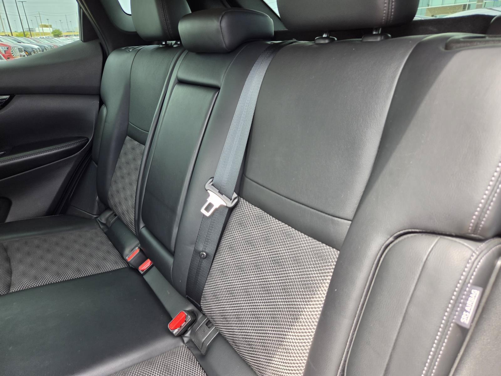 Used 2022 Nissan Rogue Sport SV w/ Technology Package FWD image 12