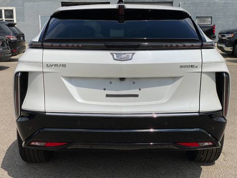 Used 2024 Cadillac Lyriq Luxury image 13