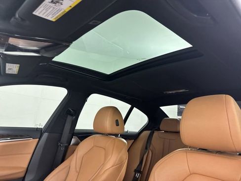 Used 2019 BMW 540i xDrive w/ Convenience Package image 18