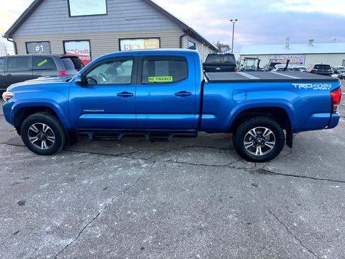 Used 2016 Toyota Tacoma SR5 image 8