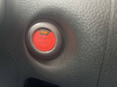 Used 2014 Nissan Cube 1.8 SL w/ SL Preferred Package FWD image 22