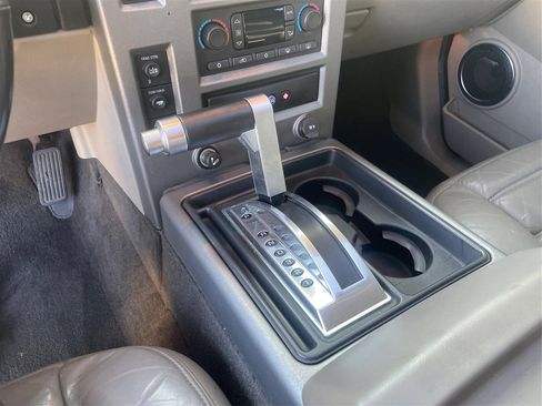 Used 2003 HUMMER H2 Sport Utility w/ Preferred Equipment Group image 66