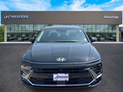 Certified 2025 Hyundai Sonata Limited FWD image 2