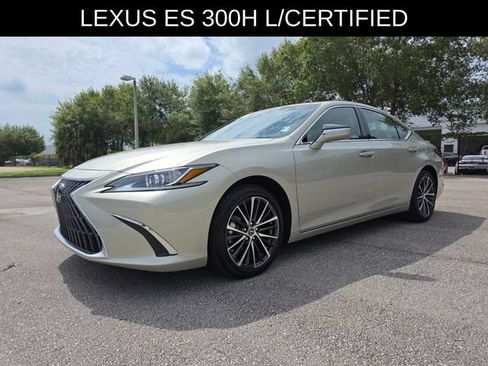 Used 2025 Lexus ES 300h w/ Premium Package FWD image 7