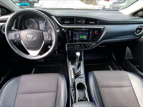 Used 2018 Toyota Corolla SE image 13