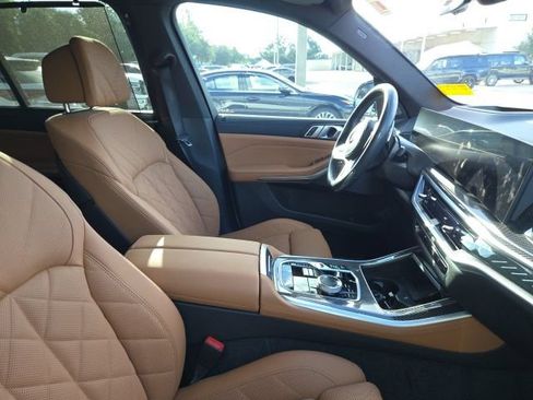 Used 2025 BMW X5 M60i AWD/4WD image 8