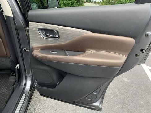 Used 2015 Nissan Murano Platinum w/ Platinum Technology Package AWD/4WD image 11