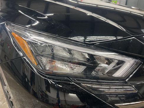 New 2025 Nissan Versa SR image 14