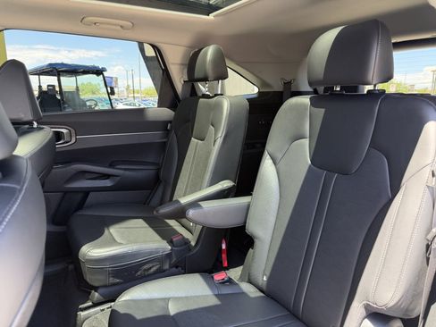 Used 2025 Kia Sorento X-Line EX AWD/4WD image 34