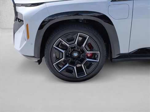 Used 2025 BMW XM AWD/4WD image 24