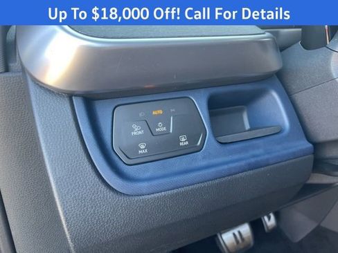 New 2025 Volkswagen ID. Buzz Pro S image 27