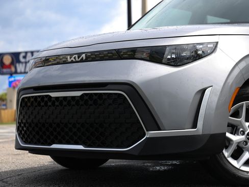 Used 2025 Kia Soul S FWD image 28
