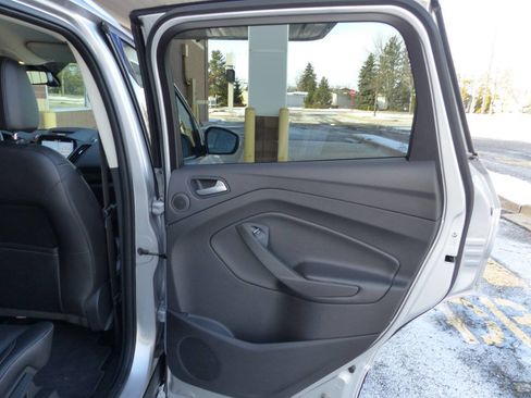 Used 2017 Ford Escape Titanium image 43