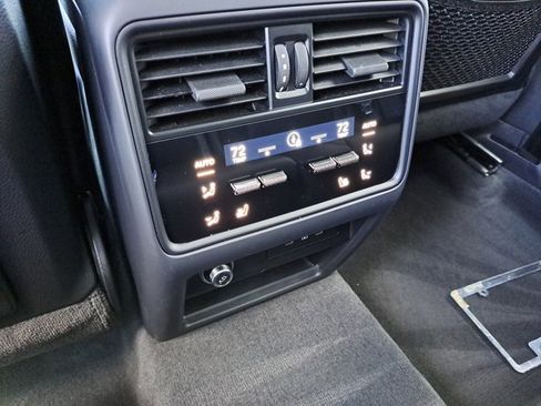 Certified 2024 Porsche Cayenne image 18