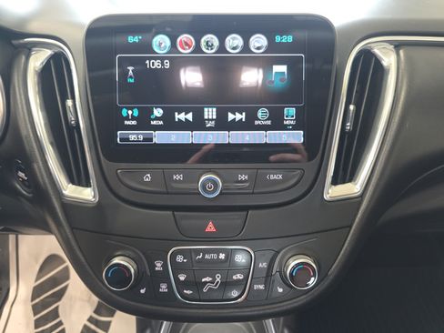 Used 2016 Chevrolet Malibu Hybrid w/ Leather Package FWD image 19