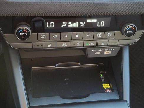 Used 2026 Subaru Outback Limited AWD/4WD image 16