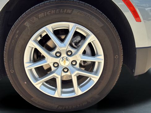Used 2024 Chevrolet Equinox LT FWD image 41