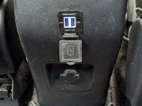 Used 2018 Toyota RAV4 Limited image 17