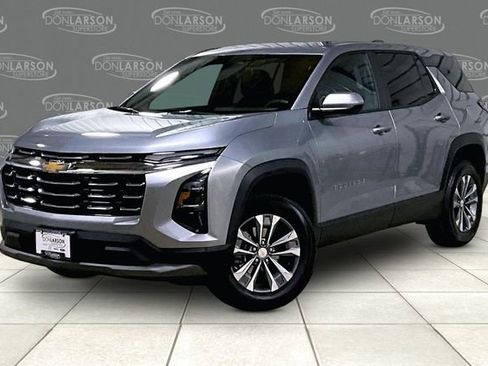 Used 2026 Chevrolet Equinox LT image 3