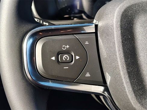 New 2026 Volvo XC40 B5 Core w/ Climate Package image 15