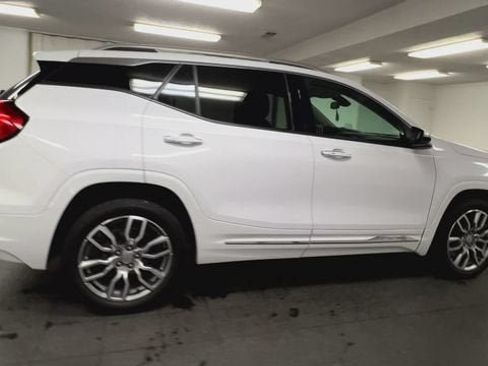 Certified 2022 GMC Terrain Denali AWD/4WD image 9