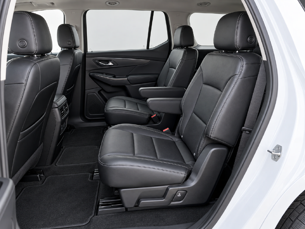 Used 2023 Chevrolet Traverse Premier w/ LPO, Floor Liner Package AWD/4WD image 11