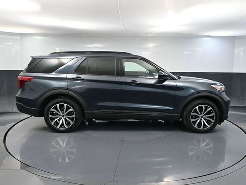 Used 2022 Ford Explorer ST-Line w/ Class IV Trailer Tow Package image 3