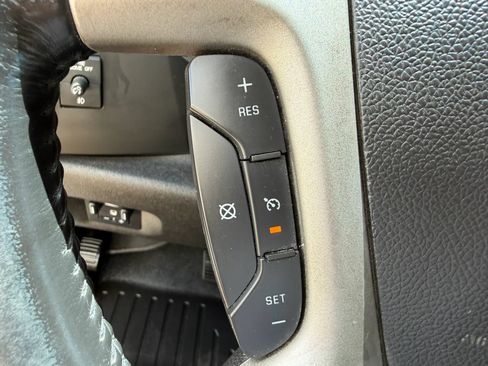 Used 2012 Chevrolet Silverado 2500 LT w/ Interior Plus Package AWD/4WD image 35