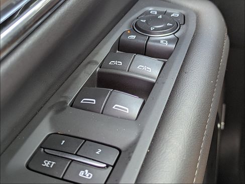 Used 2024 Chevrolet Tahoe High Country RWD image 31