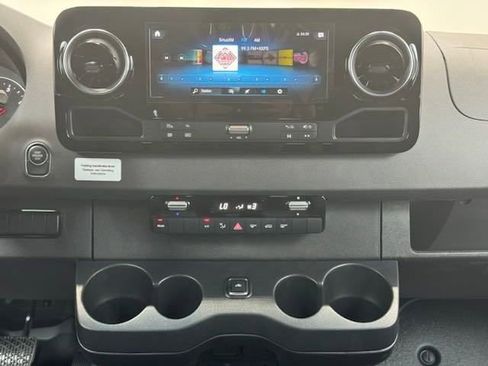 New 2024 Mercedes-Benz Sprinter 144 Cargo image 4
