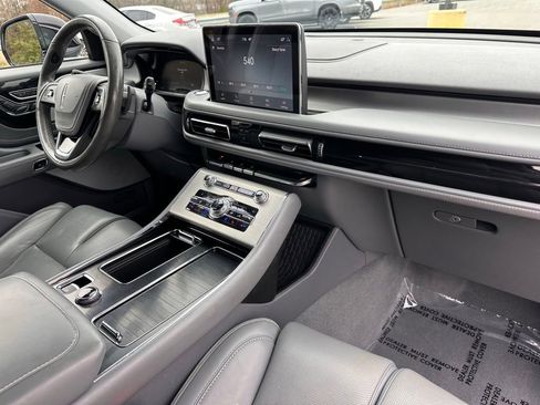 Used 2020 Lincoln Aviator Reserve w/ Equipment Group 202A image 17