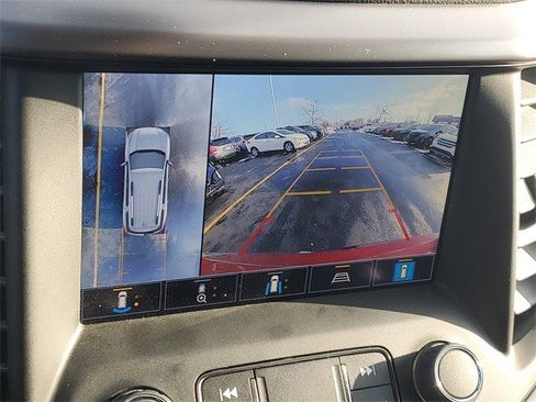 Used 2023 GMC Acadia AT4 w/ Technology Package image 26