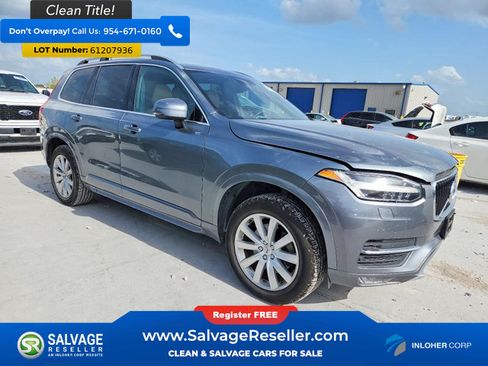 Used 2018 Volvo XC90 T6 Momentum w/ Momentum Plus Package AWD/4WD image 5
