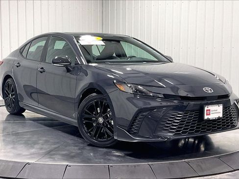 Used 2026 Toyota Camry SE w/ Multimedia Upgrade Package FWD image 3