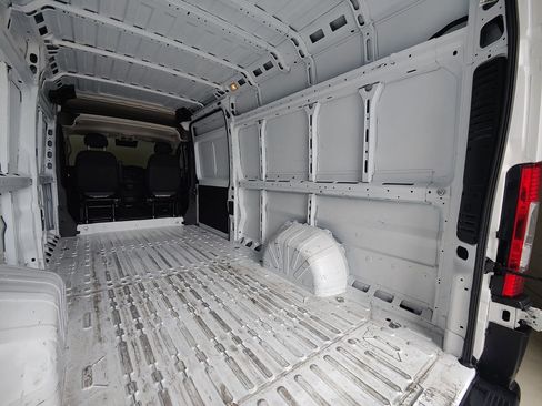 Used 2023 RAM ProMaster 3500 FWD image 9