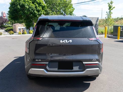 Used 2024 Kia EV9 Wind AWD/4WD image 6