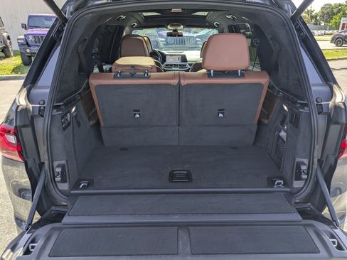 Used 2020 BMW X7 xDrive40i w/ Dynamic Handling Package image 16
