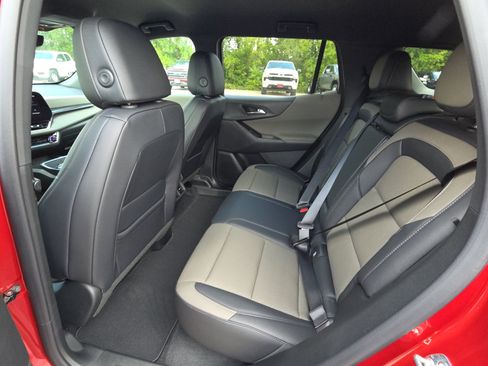 New 2027 Chevrolet Equinox LT w/ Convenience Package II FWD image 28