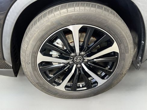 Used 2022 Toyota Highlander XSE image 14