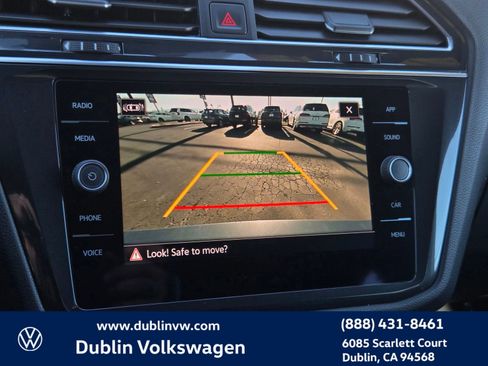 Certified 2022 Volkswagen Tiguan SE R-Line image 14