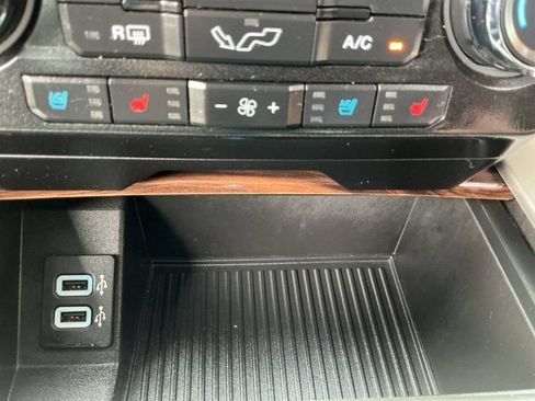 Used 2017 Ford F150 Lariat AWD/4WD image 19