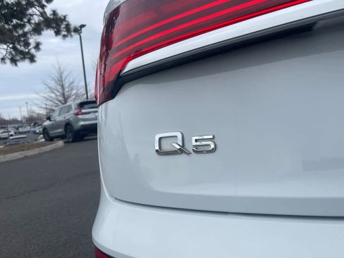 Used 2021 Audi Q5 e Premium Plus image 12