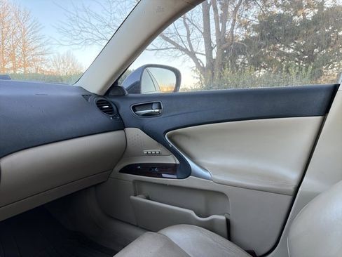 Used 2006 Lexus IS 250 AWD image 24