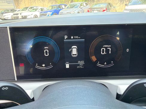 Used 2025 Hyundai Tucson SE FWD image 26