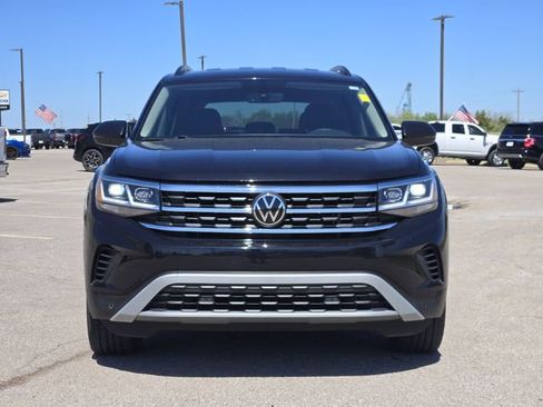 Used 2023 Volkswagen Atlas SE w/ Black Wheel Package image 2