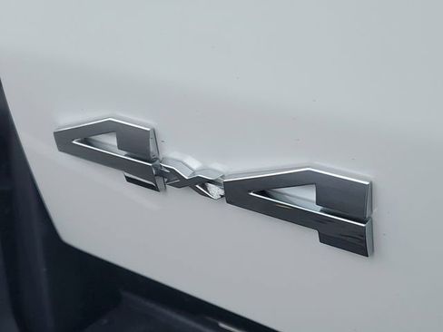 Used 2025 Toyota Tacoma SR5 image 7